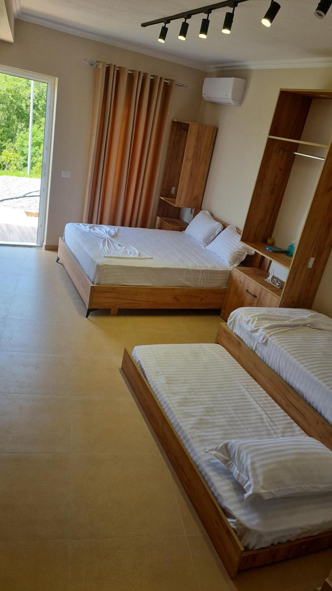Sol Apartments Gjiri Lalzit Durrës 외부 사진